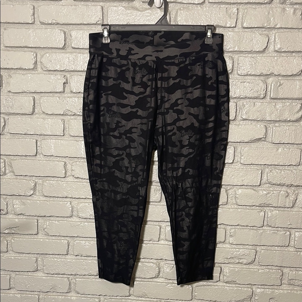 Barbie+Torrid Black Camo Leggings with Stretch Fit